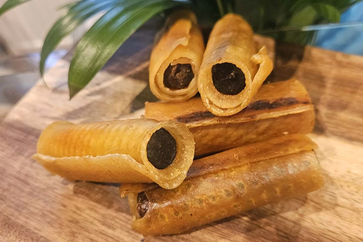 pigs in blankets dog treats, rawhide alternative dog chew, chicken sausage dog treat, Pigs in blankets natural dog chew