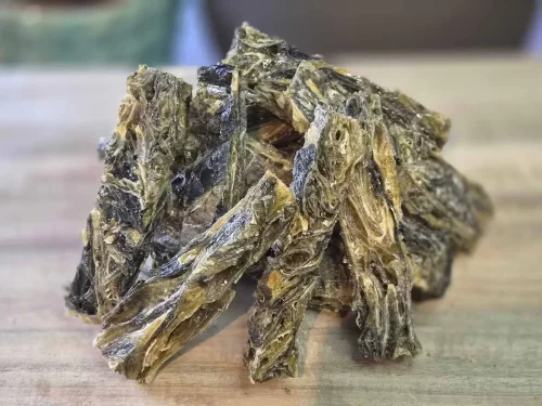100% whitefish skin jerky fingers for dogs. Naturally high in protein and low in fat, with a satisfyingly crunchy texture dogs will love